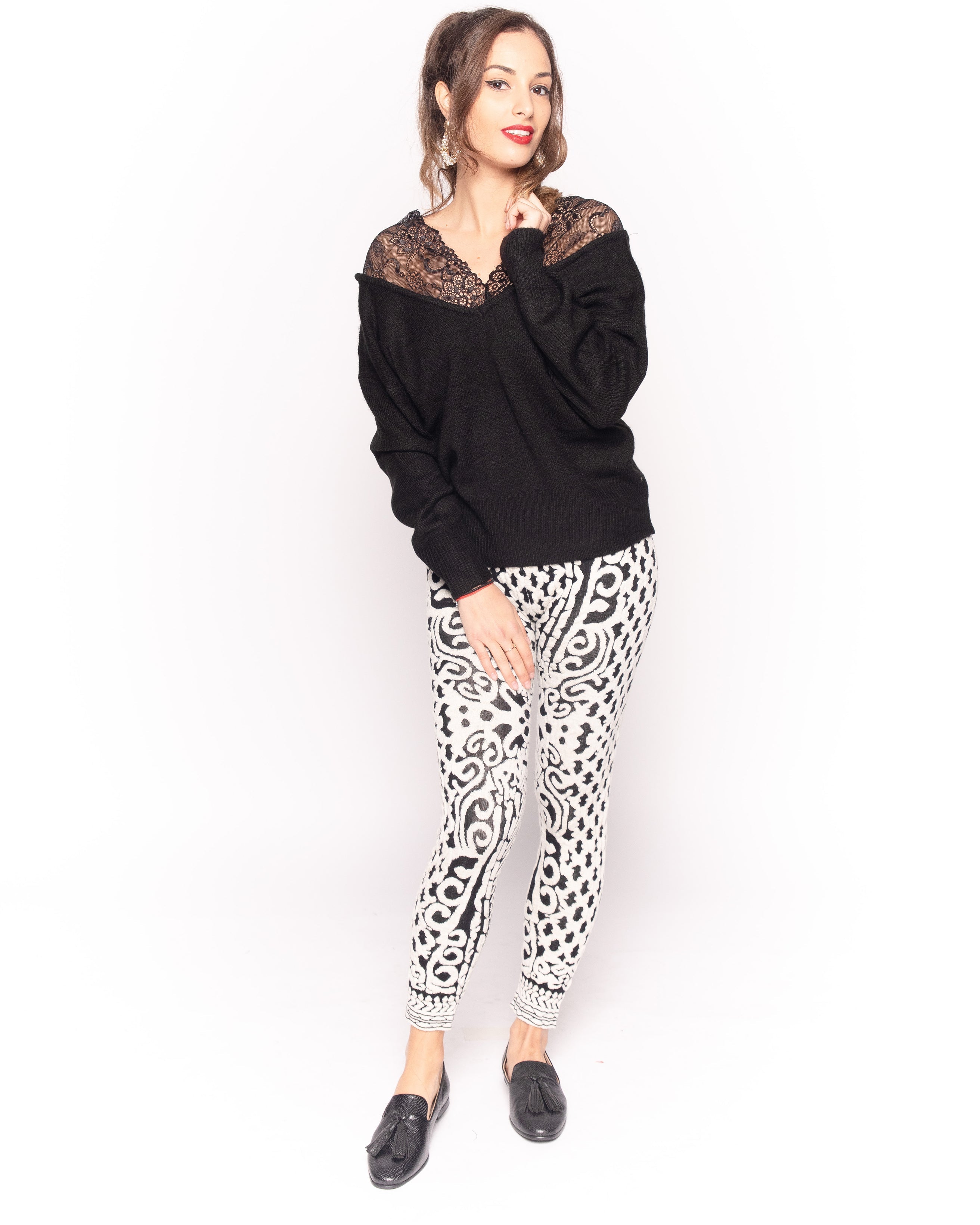 Olivia Row™ | Knitted black white baroque print leggings