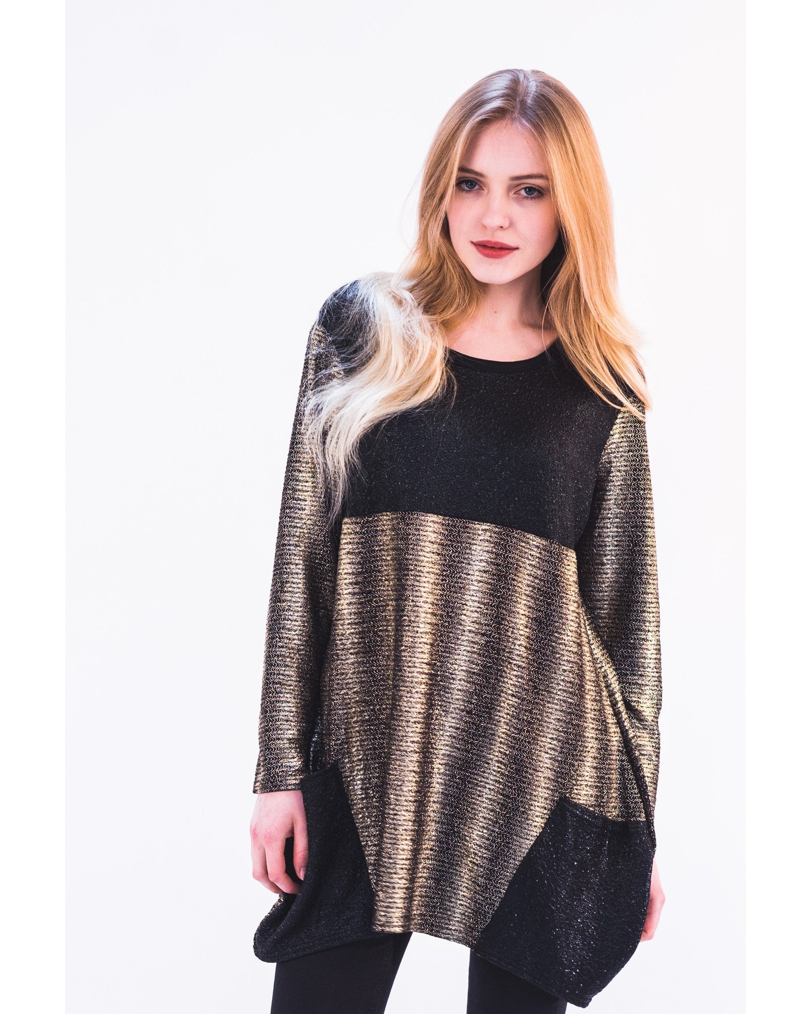 Olivia Row™ | Gold color print oversize top