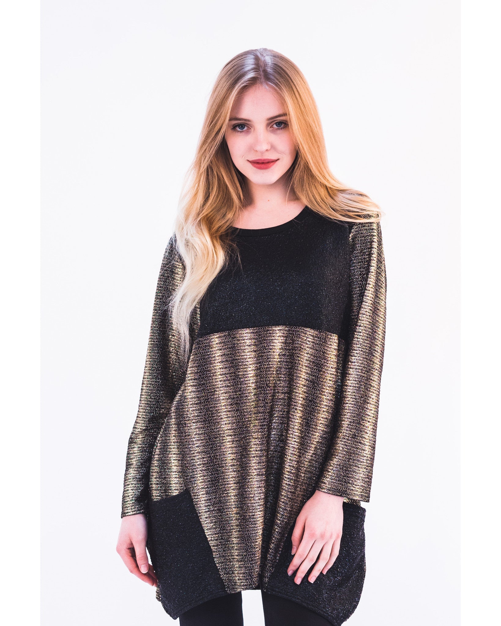 Olivia Row™ | Gold color print oversize top