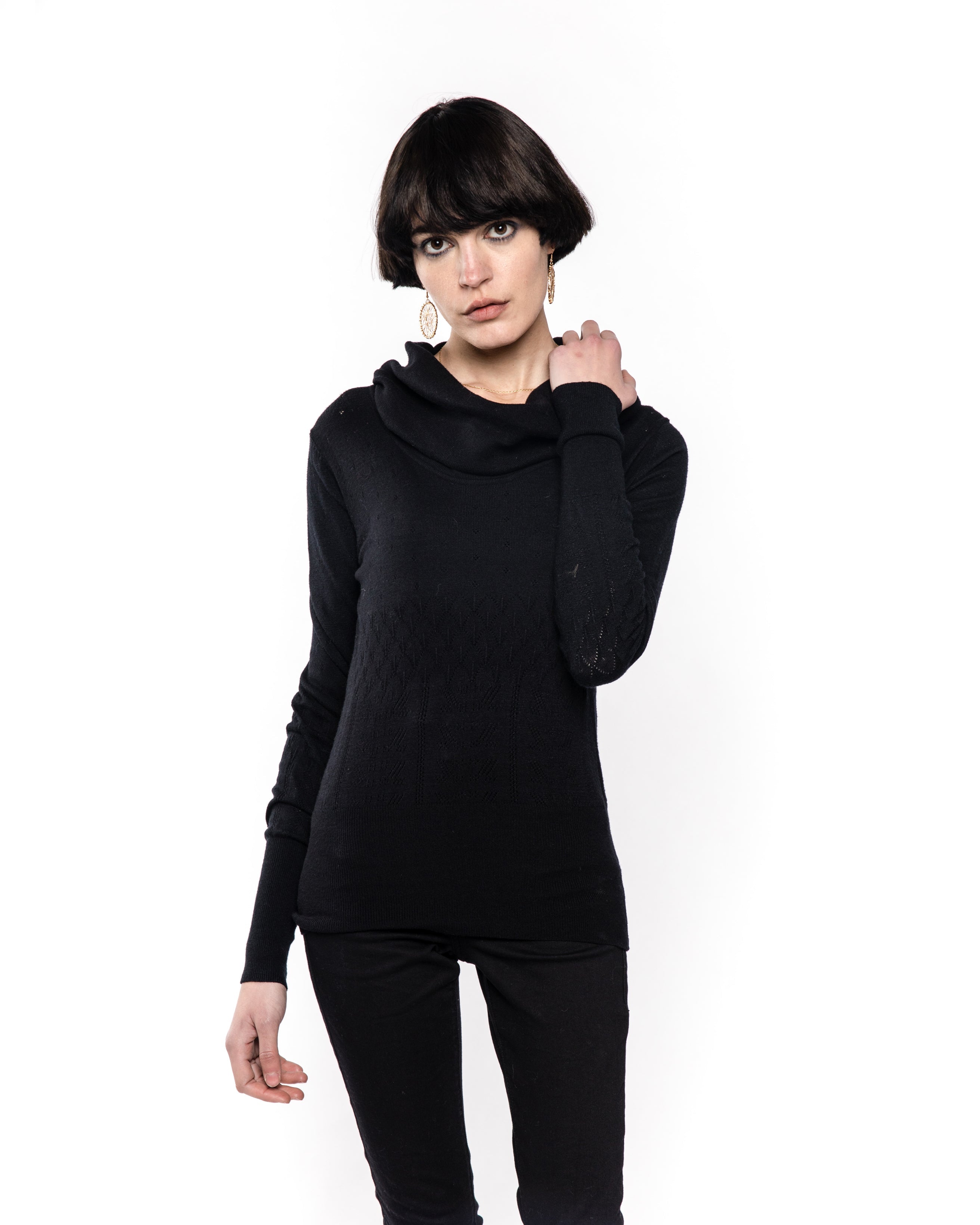 Olivia Row™ | Black color turtleneck knitted Jumper