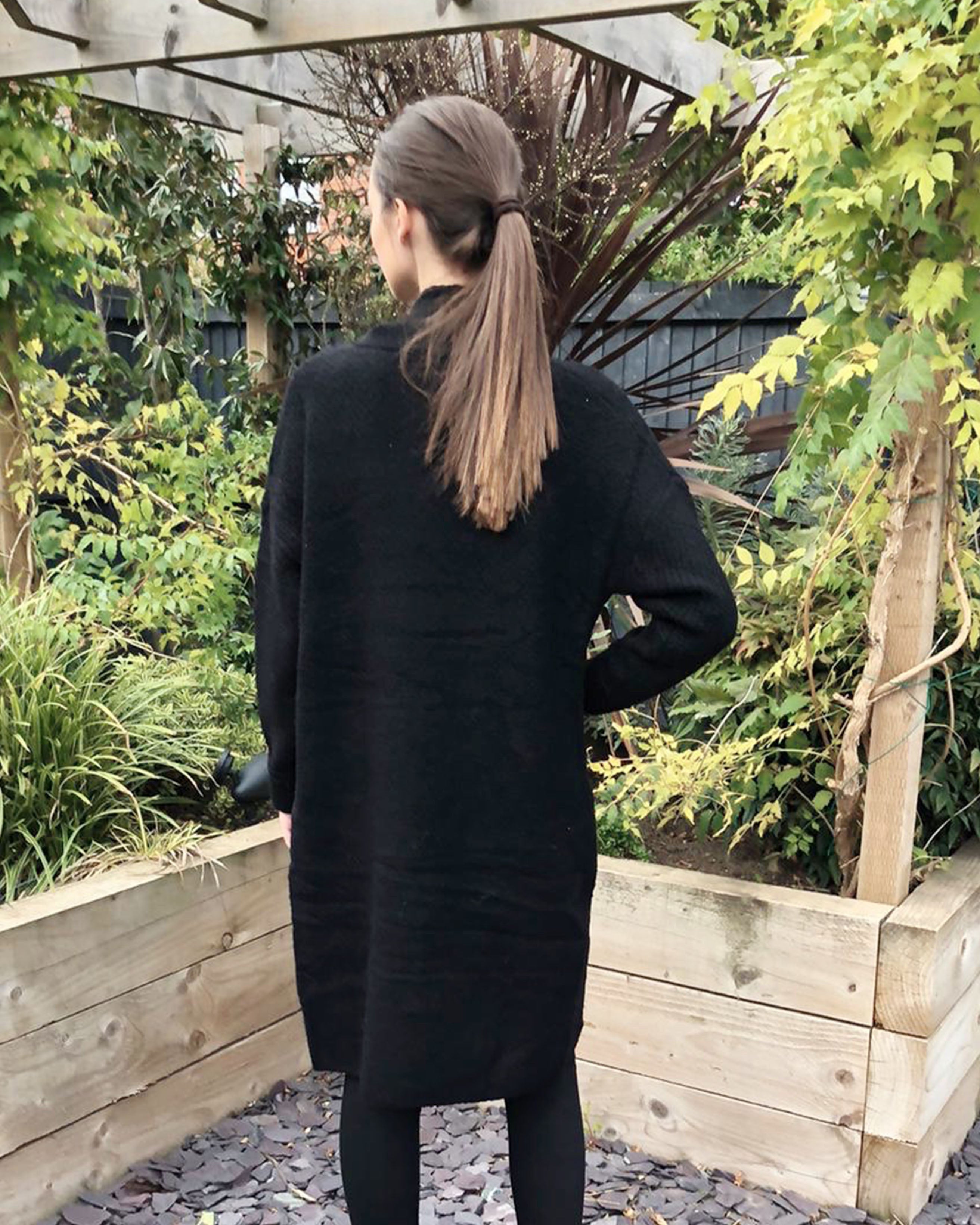 Olivia Row™ | Oversized Boxy rib knit long cardigan with front pocket in black