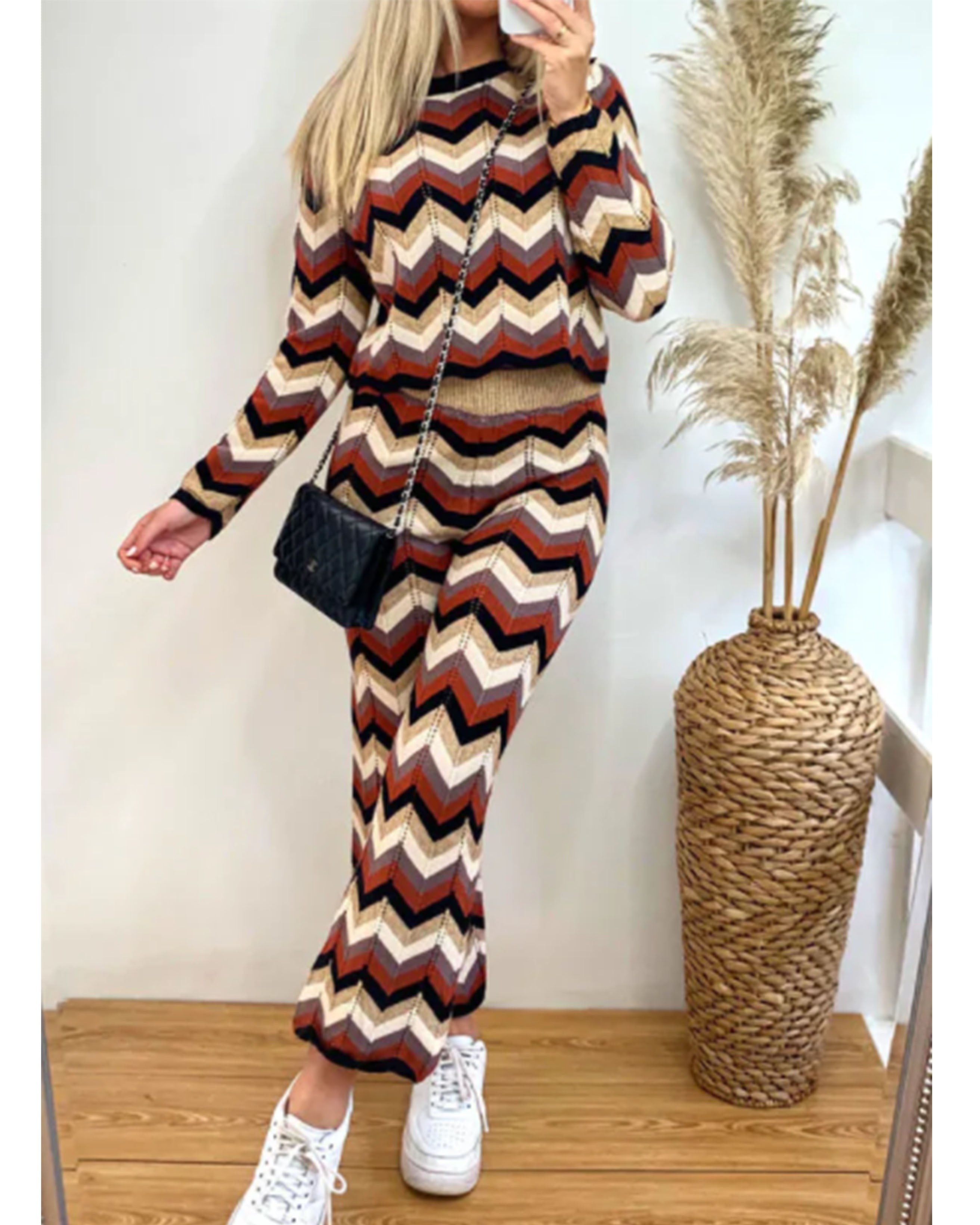 Olivia Row™ | Zig Zag Print crop top and trousers tracksuits