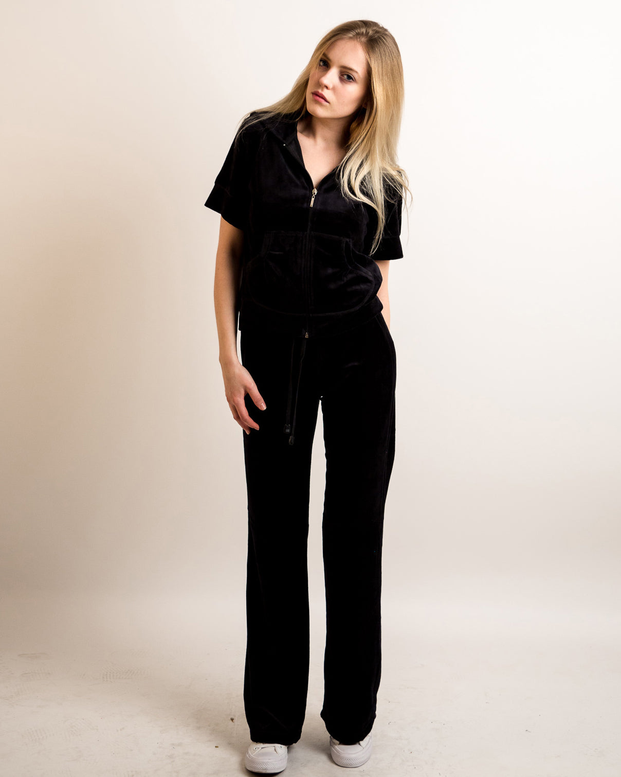 Olivia Row™ | Velour Tracksuits with short sleeves (BLACK)