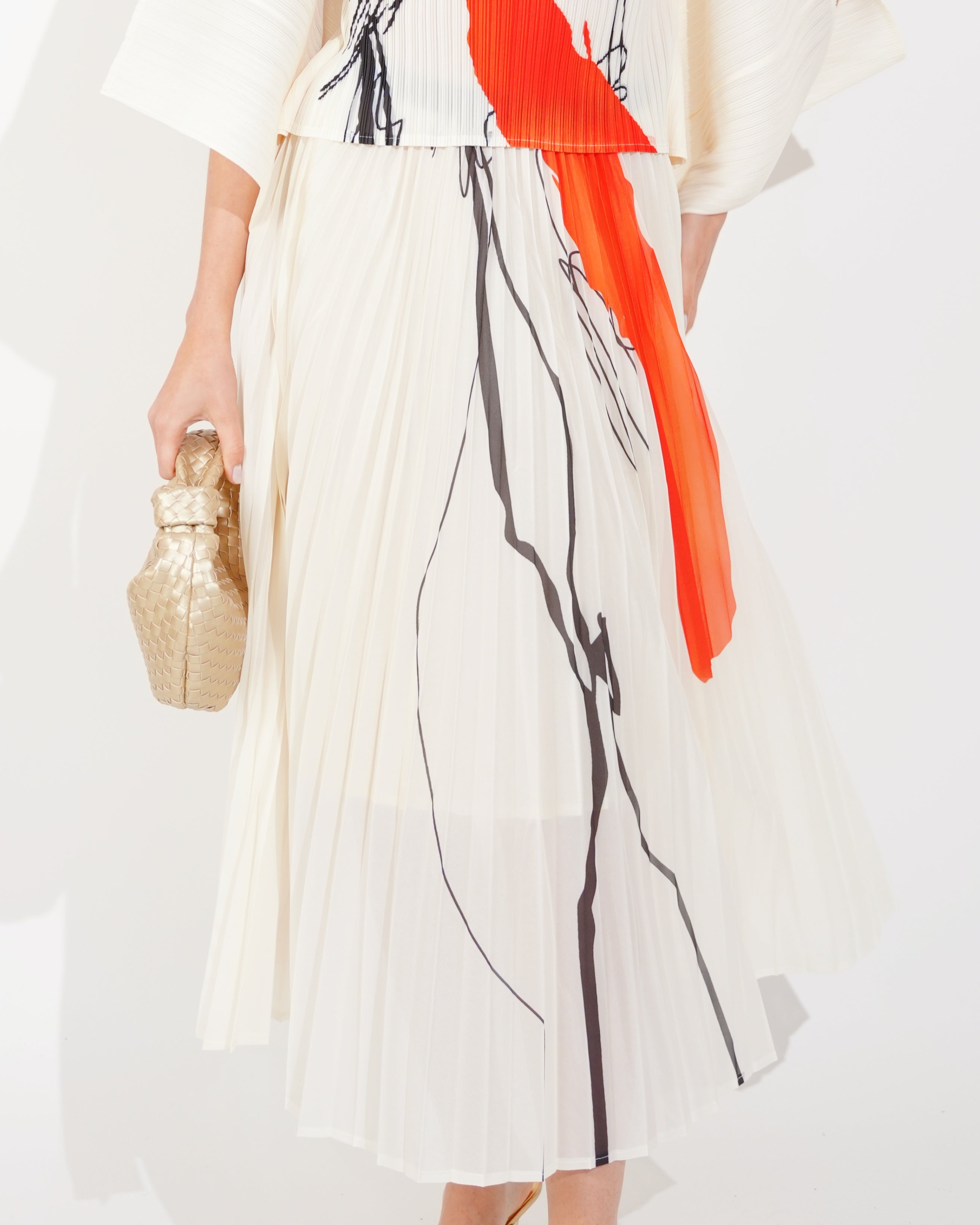 Olivia Row™ | Full pleated Printed top and Midi skirt in White